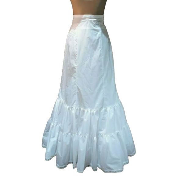 David’s Bridal 2 Tier Skirt / Petticoat / Crinoline Style 603 - Picture 2 of 2